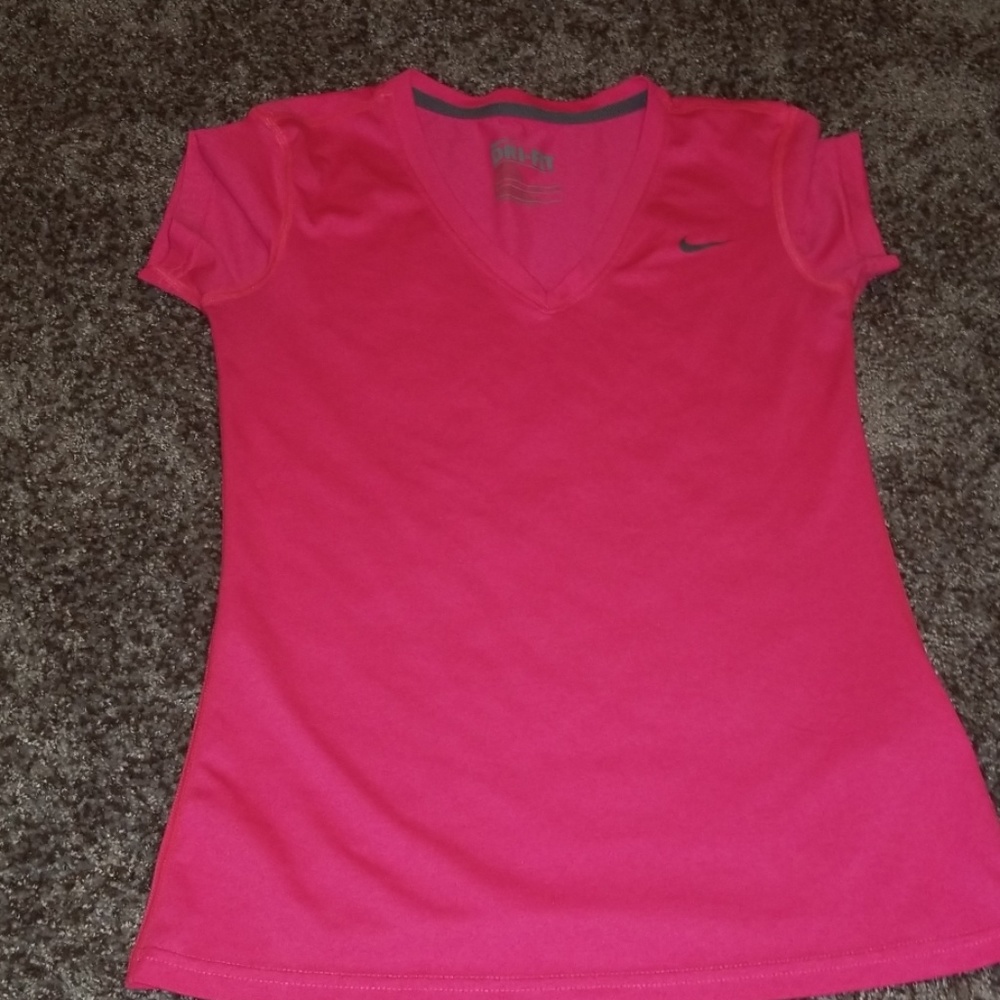 Nike tee